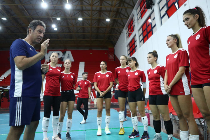 Ολυμπιακός βόλεϊ: Εκκίνηση στη σεζόν σε γυναίκες και άνδρες