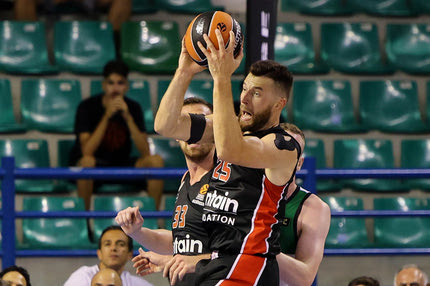 Ολυμπιακός – Ζάλγκιρις: Το καλάθι του Πίτερς και οι άμυνες που έδωσαν τη νίκη στους ερυθρόλευκους