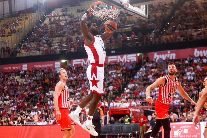 Η Ζενίτ ανακοίνωσε την απόκτηση του Πόιθρες