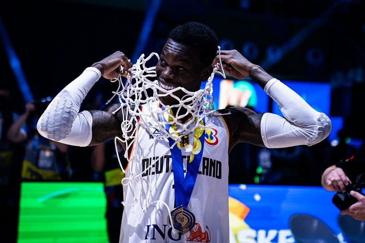 Ο Ντένις Σρούντερ είναι δικό μας παιδί