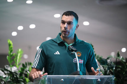 Σλούκας: “Ιστορική στιγμή που εμφανίζεται η Ακρόπολη στη φανέλα του Παναθηναϊκού”