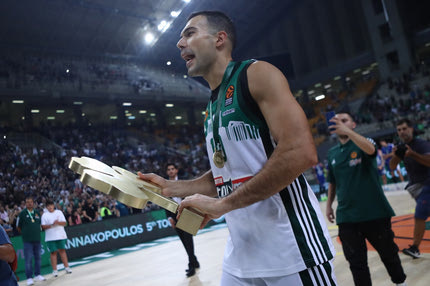 Στην ούγια έγραψε Σλούκας και μια σπουδαία άμυνα από τον Παναθηναϊκό