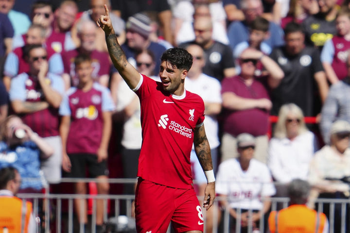 Σόμποσλαϊ: “Ο Σαλάχ θέλει να μείνει στην Λίβερπουλ”
