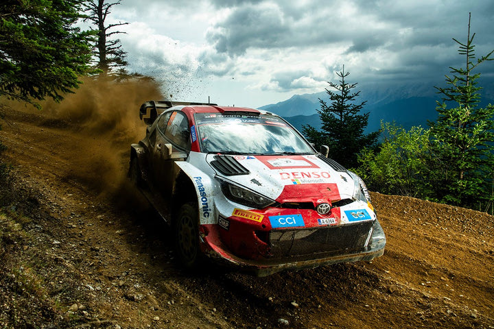 EKO Ράλλυ Ακρόπολις: Ολική ανατροπή και εκτός μάχης και ο Οζιέ, ο Ροβάνπερα πήρε τον έλεγχο