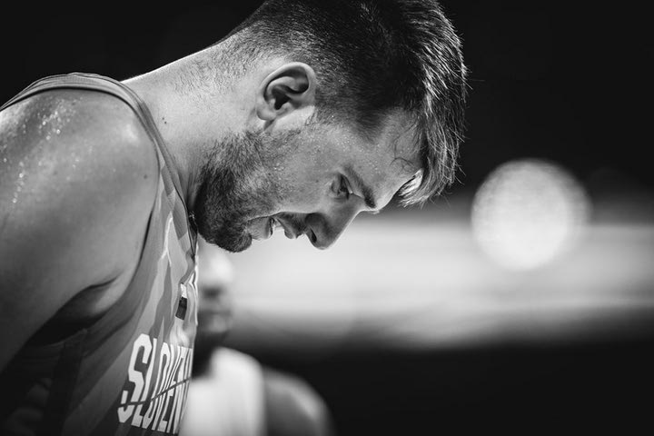 Η μαύρη νύχτα του Λούκα Ντόντσιτς