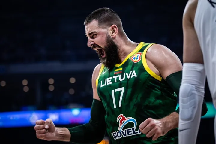 Βαλαντσιούνας για το μέλλον του στο NBA: “Όταν είμαι βέβαιος, θα σας ενημερώσω”