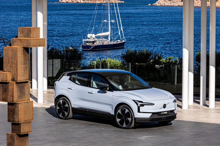 “Πάτησε” Ελλάδα το μικρότερο SUV της Volvo, το EX30 με βασική τιμή-πρόκληση