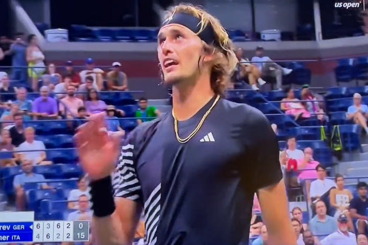 US Open: Έξω φρενών ο Ζβέρεφ ζήτησε να απομακρυνθεί από το γήπεδο θεατής που είπε μία φράση του Χίλτερ