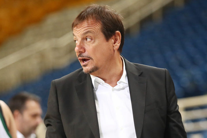 Ξέσπασε ο Αταμάν: “Η απόδοση κάποιων παικτών ήταν απαράδεκτη, δεν είναι αυτή η εικόνα που περιμένω”