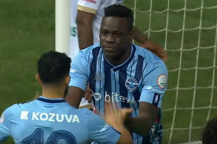 Ο Μπαλοτέλι επέστρεψε με γκολ στην Τουρκία και υποκλίθηκε στους οπαδούς της Αδάνα