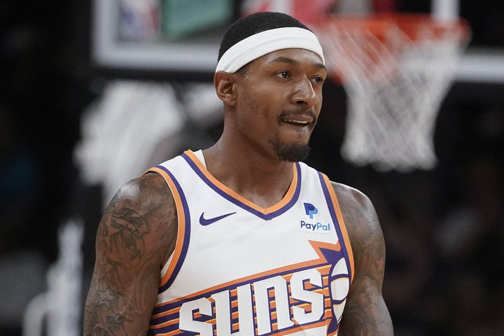 NBA, Μπακς: Ακραίο σενάριο του Forbes τους εμπλέκει σε ανταλλαγή του Μπράντλι Μπιλ