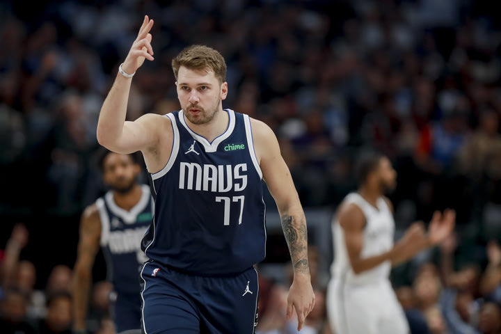 NBA: Διαστημικός Ντόντσιτς, πάτησε με 49 πόντους τους Νετς, νίκη με 125-120 των Μάβερικς