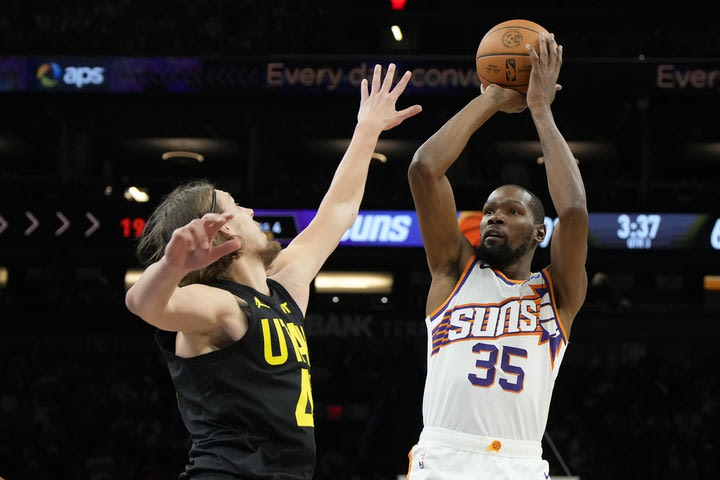 NBA, τα αποτελέσματα της βραδιάς: Στο ρελαντί οι Σανς τους Τζαζ, νίκες για Πέισερς και Τίμπεργουλβς