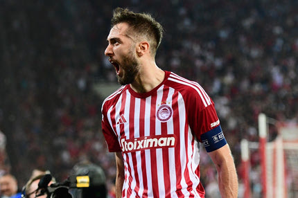 Κώστας Φορτούνης, ο αρτίστας με τα ποδοσφαιρικά παπούτσια