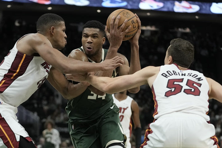 NBA, Γιάννης Αντετοκούνμπο: Τα highlights από την 33αρα του κόντρα στους Χιτ