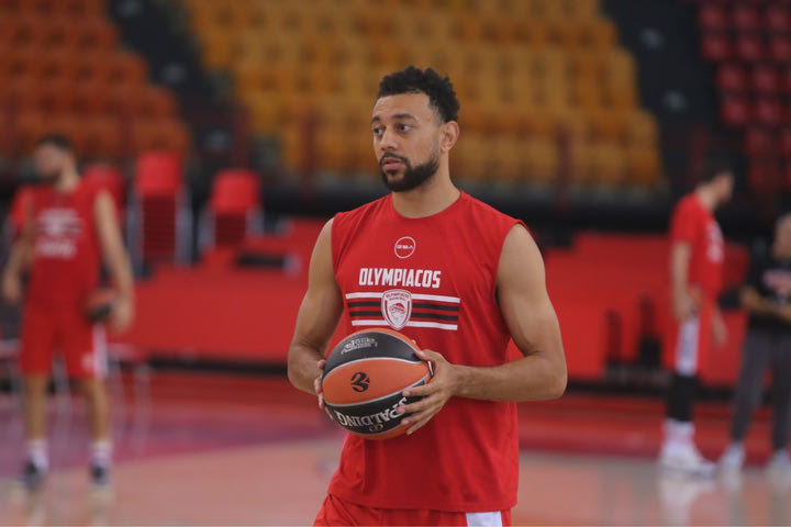 Γουίλιαμς-Γκος: “Στα ντέρμπι πρέπει να κρατάς τη συγκέντρωσή σου, να μην επηρεάζεσαι από την ατμόσφαιρα”