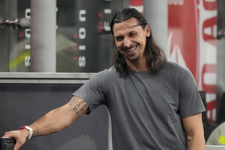 Ιμπραχίμοβιτς: “Πάρκαρα τη γ@μ@μένη Ferrari μου μπροστά από το γραφείο του Γκουαρδιόλα”