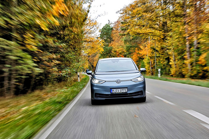 Το ηλεκτρικό VW ID.3 θριάμβευσε στη δοκιμή των 100.000 χλμ. της ADAC