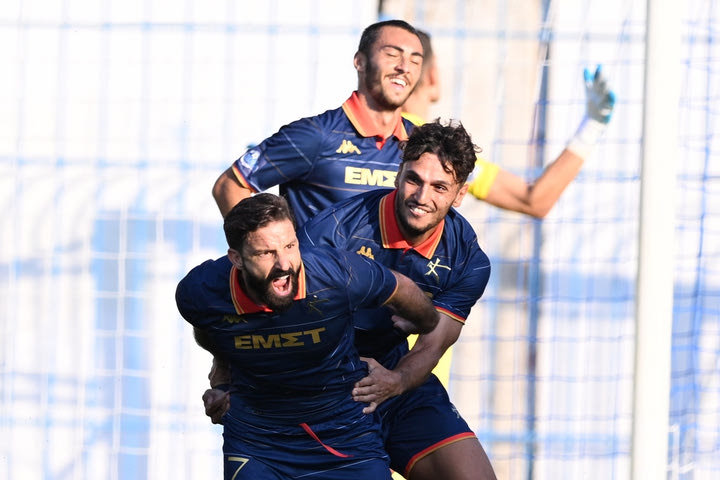 Athens Kallithea – Ολυμπιακός Β’ 3-2: Νίκη για τους γηπεδούχους σε χορταστικό ματς και ντεμπούτο Μπιανκόν