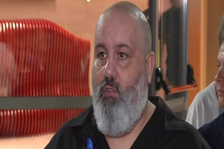 Οι δηλώσεις του αντιπρόεδρου του Ολυμπιακού, Κώστα Καραπαπά, έπειτα από τη διακοπή του ντέρμπι