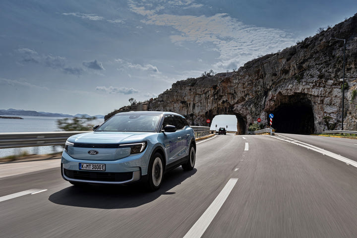 Στις “Τρύπες του Καραμανλή” το ηλεκτρικό SUV Ford Explorer που γυρίζει τον κόσμο