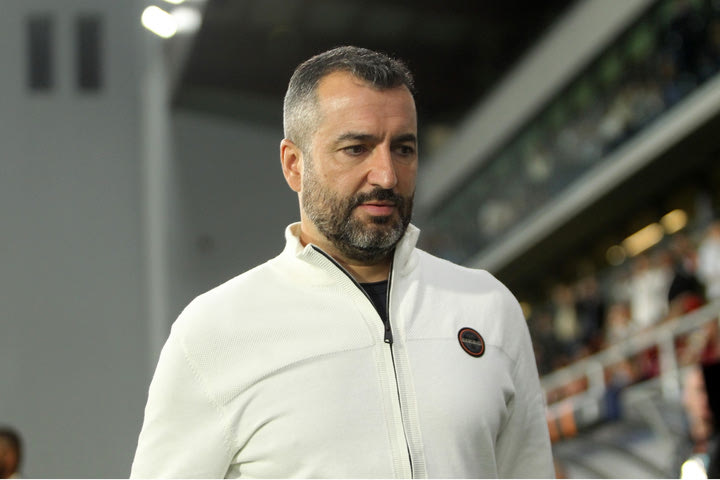 Μαρτίνεθ: “Μετά το πρώτο γκολ και την αποβολή χάσαμε τον έλεγχο”