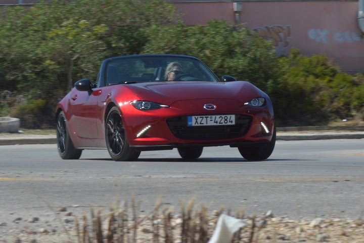 Δοκιμή του Mazda MX-5 2.0 Homura με το μπλοκέ και τους 184 ίππους