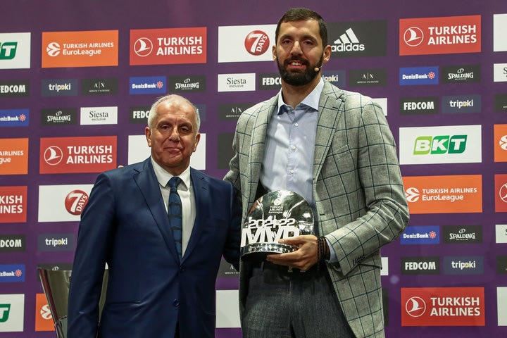Ομπράντοβιτς για Μίροτιτς: “Μου είπε ότι θα έρθει, έκανε πίσω λόγω πίεσης από πολιτικά πρόσωπα και μέλη της εκκλησίας”