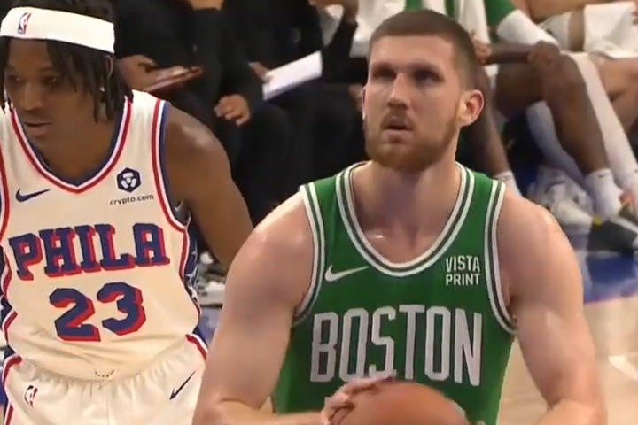 NBA, Μίχαϊλιουκ: Τα highlights από την 15αρα του κόντρα στους Σίξερς