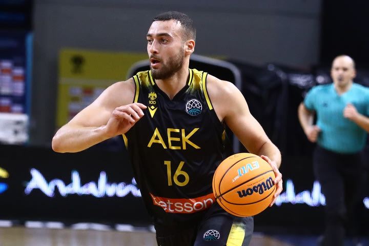 Ο Όμηρος Νετζήπογλου στο SPORT24: “Ευλογία να έχεις προπονητή σαν τον Πλάθα, μας είπε να μην τα παρατήσουμε ποτέ”