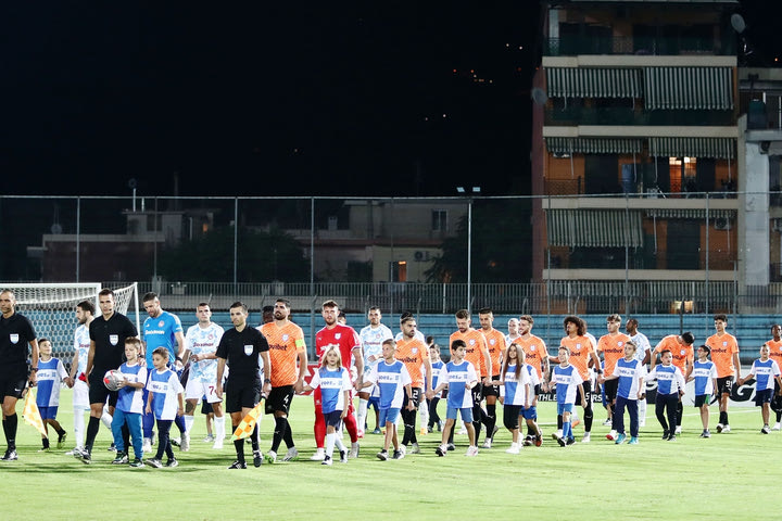 ΠΑΣ Γιάννινα – Ολυμπιακός: Καθυστερημένη έναρξη στο παιχνίδι για πανό στους Ζωσιμάδες