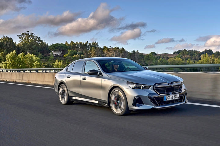 Πάει για χρονιά – ρεκόρ η BMW
