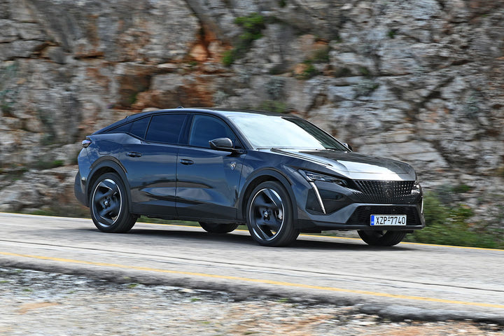 Δοκιμή του plug-in υβριδικού Peugeot 408 με τους 225 ίππους