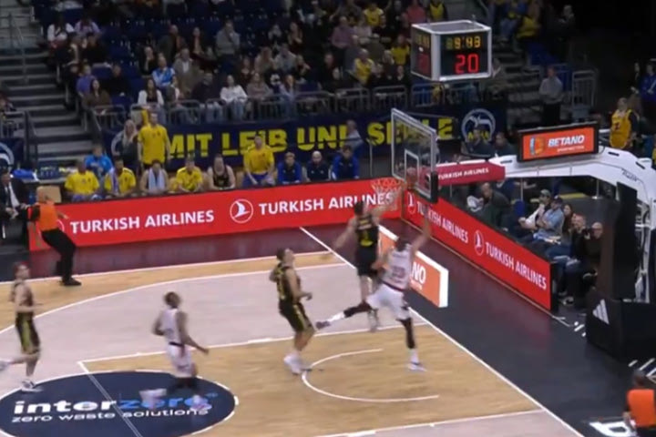 EuroLeague: Το εντυπωσιακό “στοπ” του Πρόσιντα στον Μίροτιτς στην κορυφή του Top-10