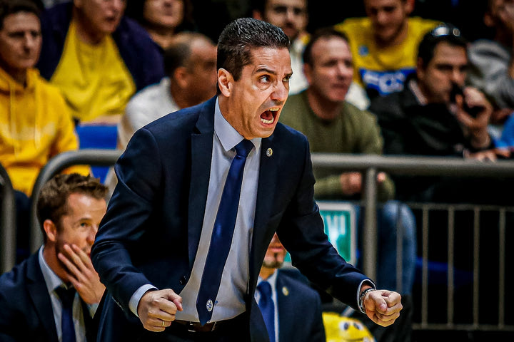 Ο Σφαιρόπουλος υπέγραψε και ανακοινώνεται από τον Ερυθρό Αστέρα