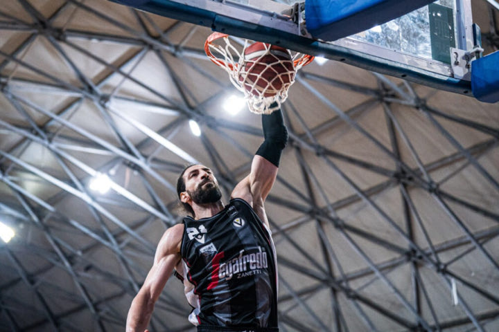 Βίρτους – Φενέρμπαχτσε 87-79: Απίθανα πράγματα από τη Μπολόνια, αποβλήθηκε ο Ιτούδης, δεν έπαιξε ο Ντόρσεϊ