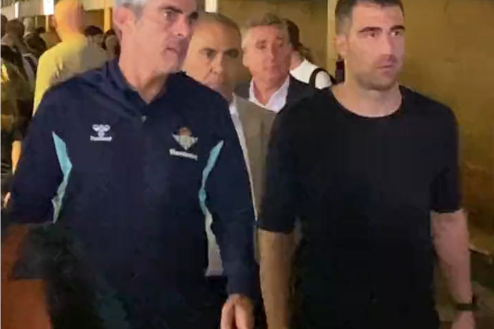 Παπασταθόπουλος: Έφτασε στην Ισπανία και υπογράφει στην Μπέτις
