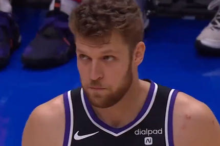 Τι έκανε ο Σάσα Βεζένκοβ στο ανεπίσημο ντεμπούτο του με τους Σακραμέντο Κινγκς, γιατί “αδικήθηκε” και τι θα ακολουθήσει