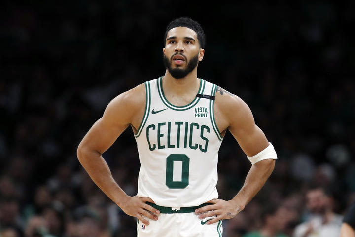 NBA: Εξαιρετικά αμφίβολος ο Τέιτουμ για τους Σέλτικς και για το Game 3 με τους Μάτζικ