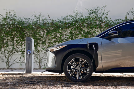 Με αυτά τα οχήματα πάει η Toyota στους Ολυμπιακούς και Παραολυμπιακούς Αγώνες του Παρισιού