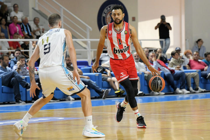 Basket League: Η βαθμολογία μετά το επιβλητικό “διπλό” του Ολυμπιακού και την εντός έδρας νίκη του Άρη