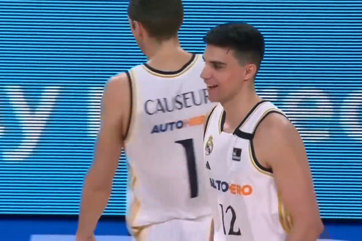 Μετά από τέσσερα χρόνια στη Ρεάλ, ο Αλοθέν υπέγραψε διετές συμβόλαιο με την Γκραν Κανάρια