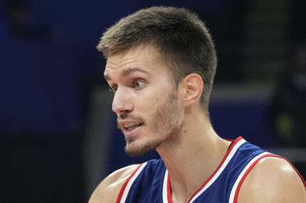 Ο απολογισμός του Φιλίπ Πετρούσεβ στο ντεμπούτο του με τους Σακραμέντο Κινγκς ήταν οκτώ βήματα με βαριά καρδιά