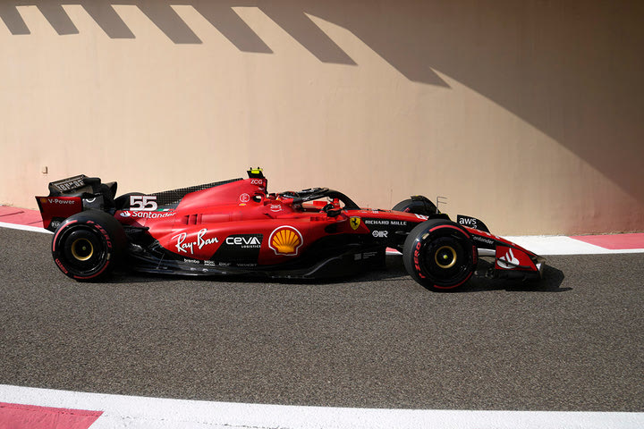 GP Άμπου Ντάμπι: Ο Λεκλέρ ταχύτερος, ο Σάινθ στις μπαριέρες στις δεύτερες δοκιμές