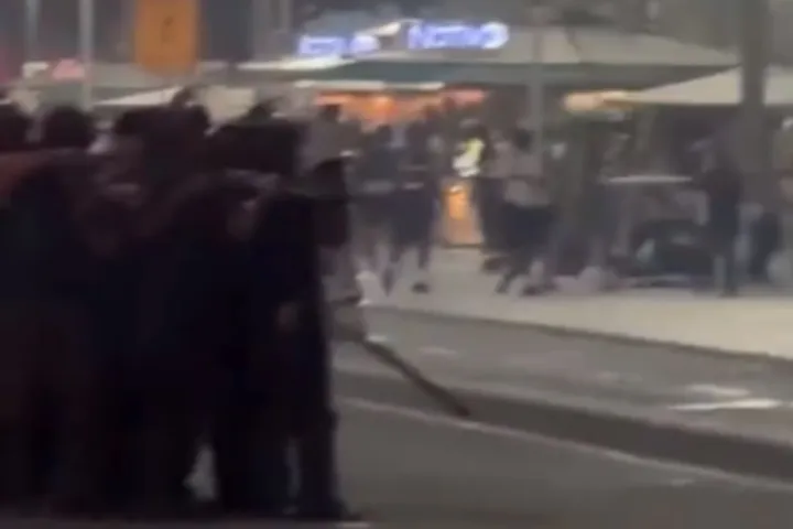 Βραζιλία: Σκηνές χάους στο Ρίο με συμπλοκές οπαδών της Φλουμινένσε και της Μπόκα