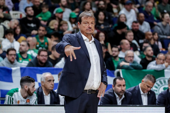 Αταμάν: “Θέλω να ευχαριστήσω τον κόσμο που ήταν δίπλα μας, ελπίζω την άλλη εβδομάδα να έχουμε δύο sold-out στο ΟΑΚΑ”