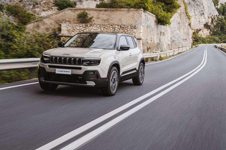 Tο Jeep Avenger και σε υβριδική έκδοση e-Hybrid