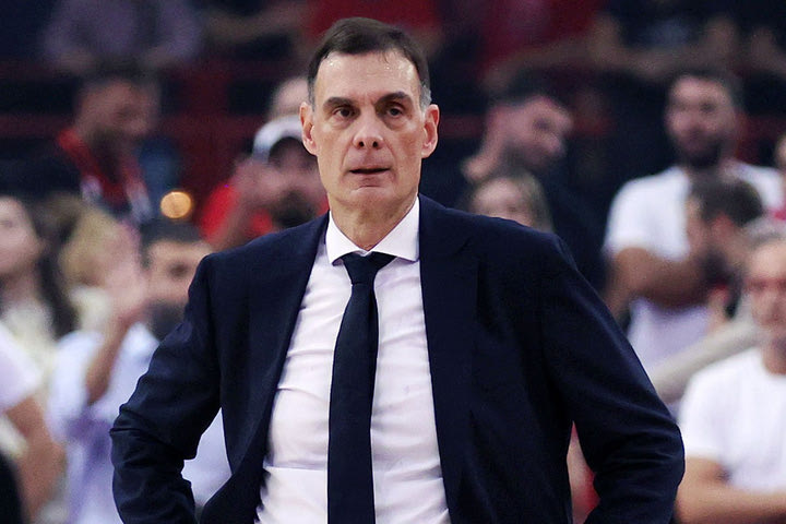 Μπαρτζώκας: “Φέτος έχουν γεννήσει τρεις παίκτες μας σε τρία ματς, έχω κι εγώ ευθύνη στη διαχείριση στη δεύτερη περίοδο”