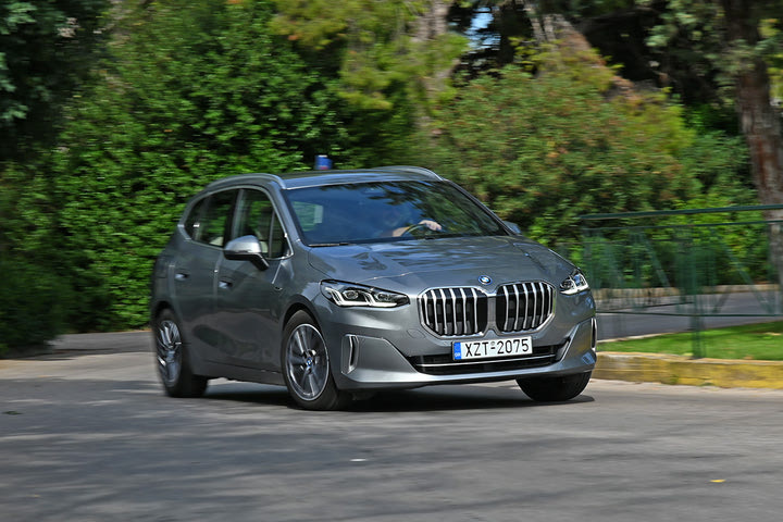 Δοκιμή της ξεχωριστής BMW Active Tourer 225e xDrive με τους 245 ίππους