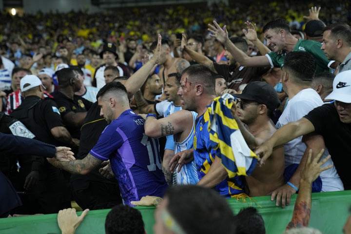 Η FIFA ξεκινάει έρευνα για τα σοβαρά επεισόδια στο Βραζιλία – Αργεντινή